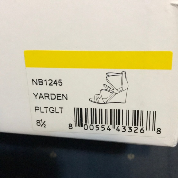 High end designer wedding Gold evening shoes - Picture 4 of 5